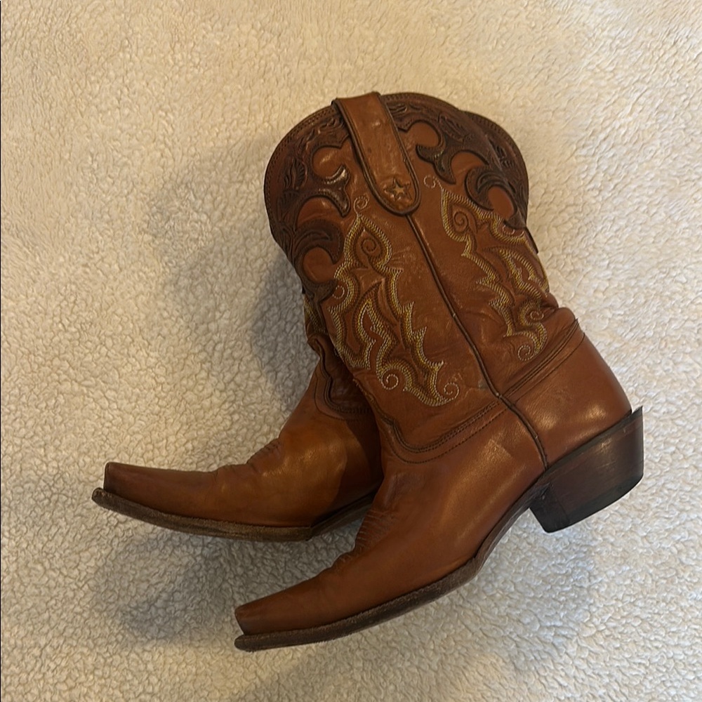 Vintage brown tooled leather Tony Lomas